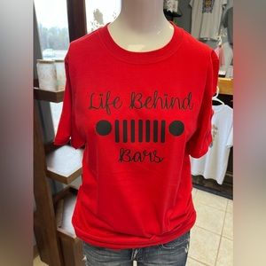 Brand new unisex T-shirt jeep life behind bars